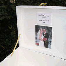 Compartments inside the extra large weeding box